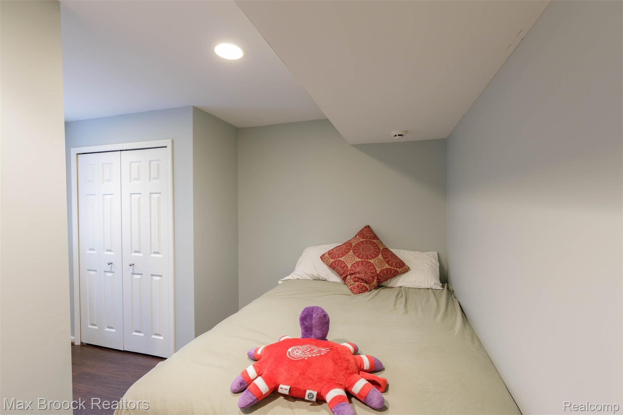 507 Overbrook Road Bloomfield Hills, MI 48302 - Photo 26 of 34 507 Overbrook Rd-39.jpg
