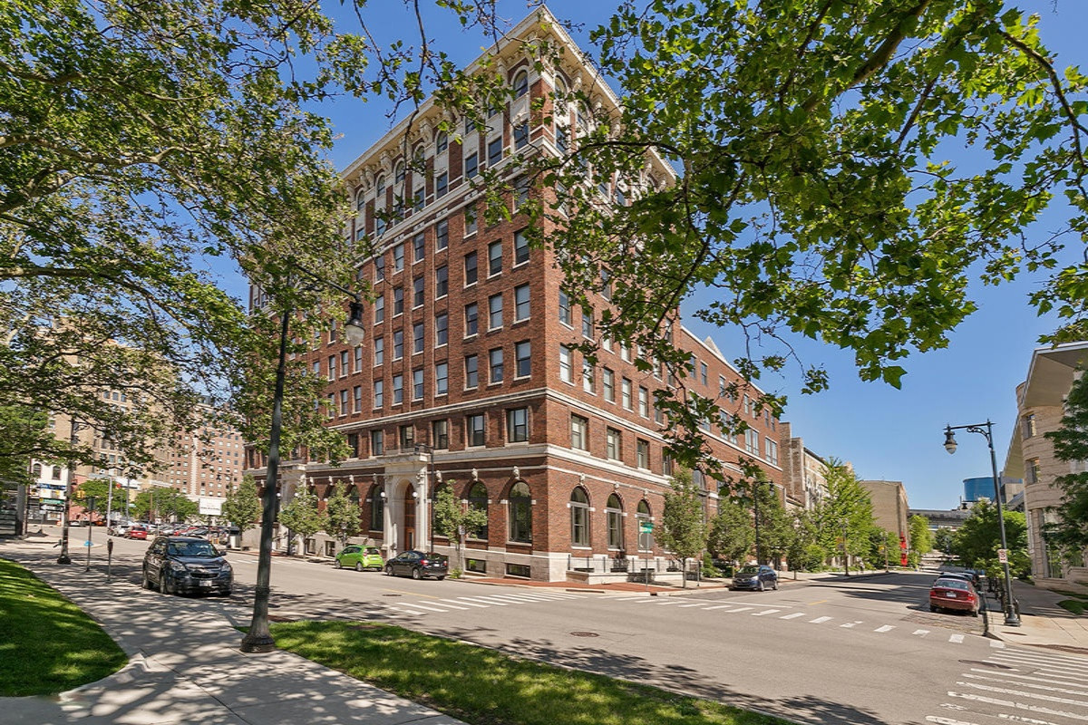 27 Library Street Northeast, Unit 202 Grand Rapids, MI 49503 - Photo 1 of 28
