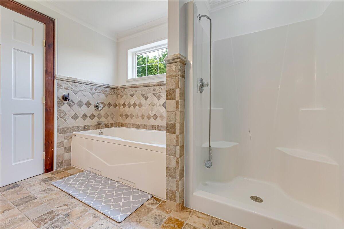 6 Reed Court Albrightsville, PA 18210 - Photo 33 of 69 Bath