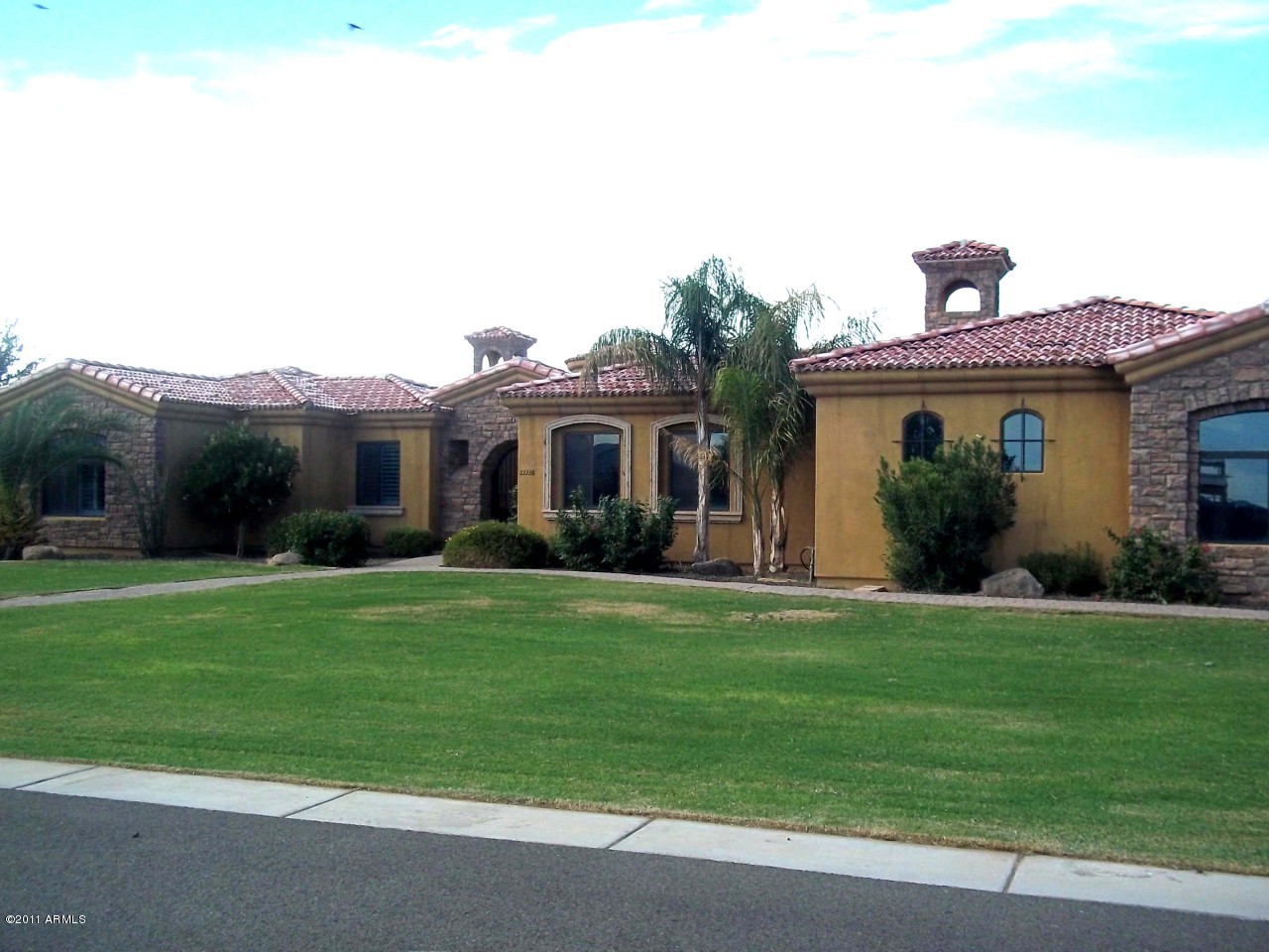 22228 East Alyssa Road Queen Creek, AZ 85142 - Photo 2 of 41 Side view of home