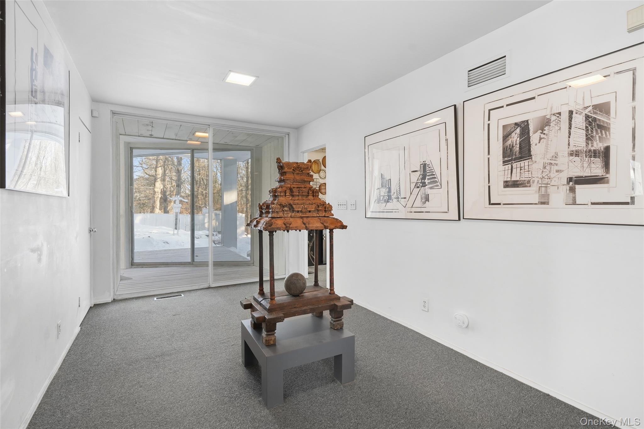 178 Hickory Kingdom Road Bedford, NY 10506 - Photo 3 of 30 a living room with furniture and a window