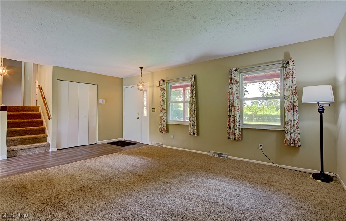 35083 Riegelsberger Road Avon, OH 44011 - Photo 4 of 33 Gallery Image 4