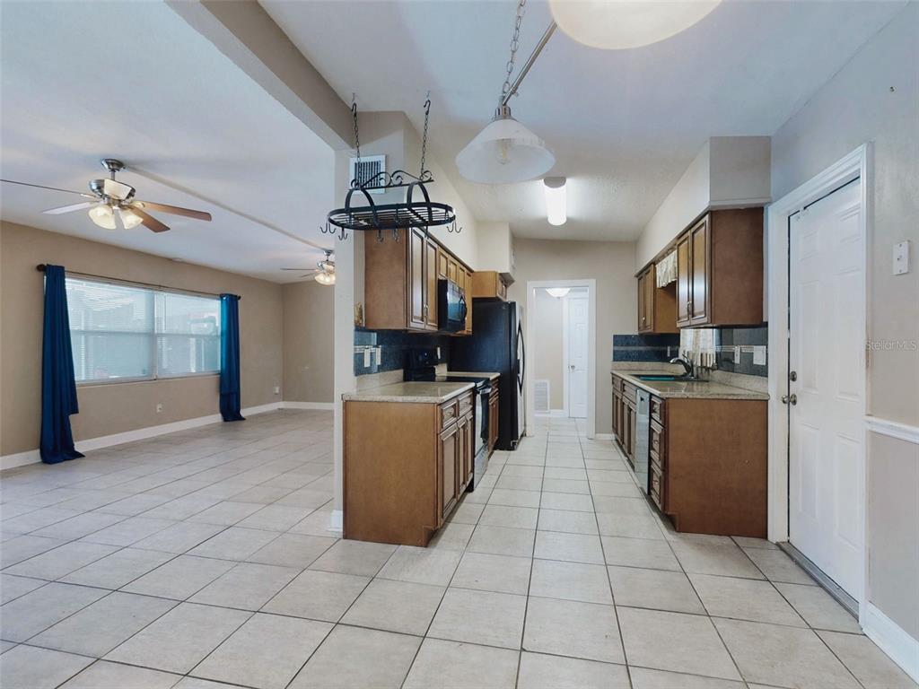 5802 Deerfield Road Orlando, FL 32808 - Photo 19 of 48