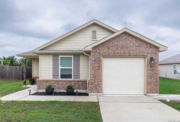 $1,800 | 5810 Machaela Trace, San Antonio, TX 78242