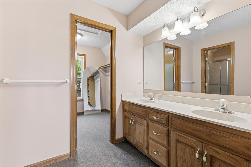 1548 West Romany Court Olathe, KS 66061 - Photo 16 of 30