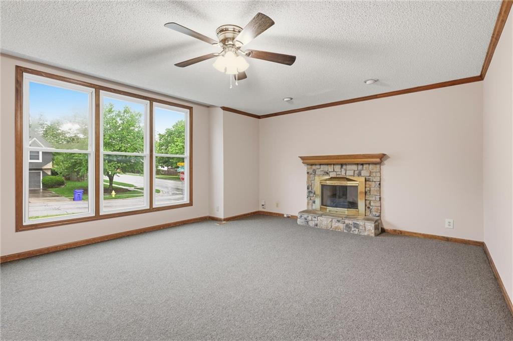 1548 West Romany Court Olathe, KS 66061 - Photo 5 of 30