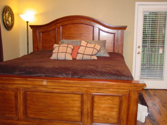 531 West Harper Road Portland, TN 37148 - Photo 13 of 20 DOWNSTAIRS MASTER BEDROOM