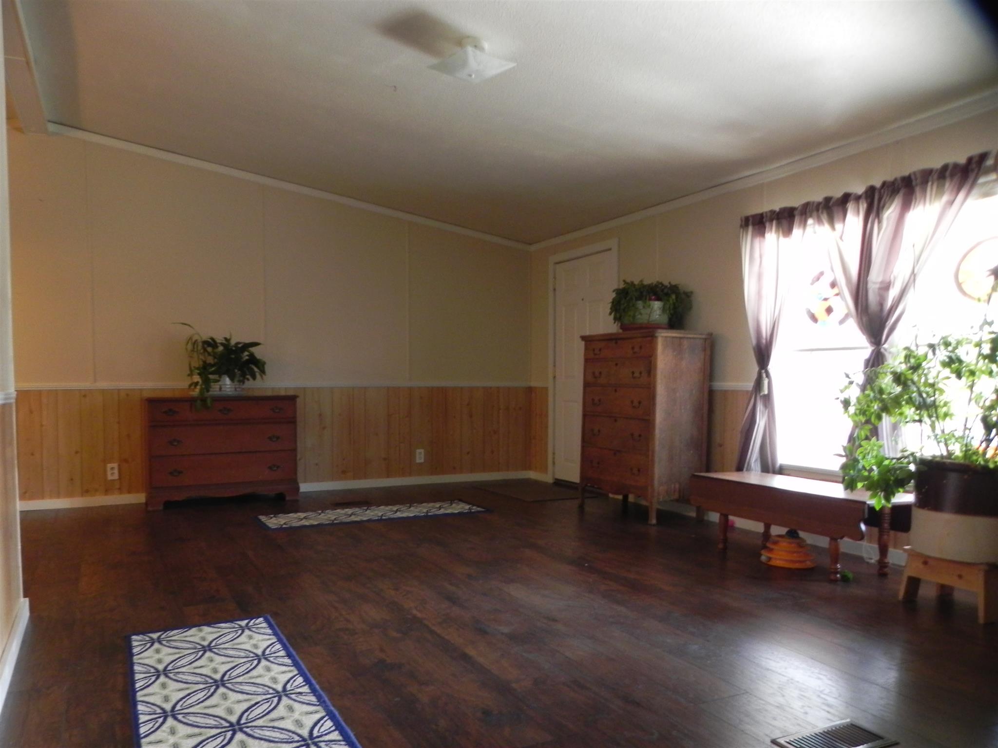 4675 Beasleys Bend Road Lebanon, TN 37087 - Photo 8 of 22 a living room with furniture and a window
