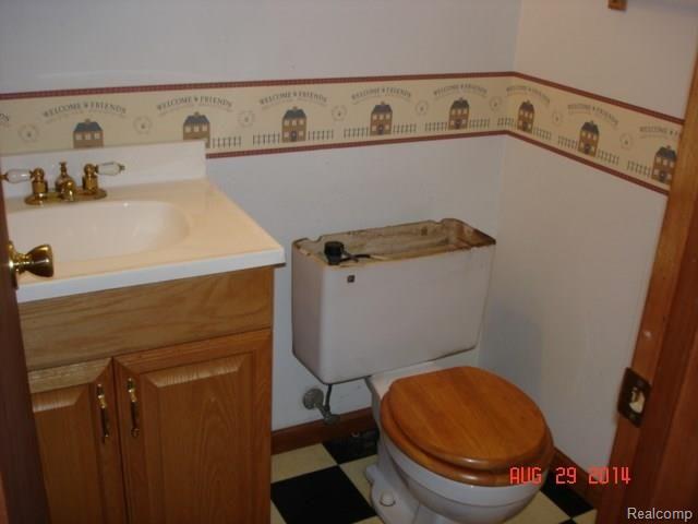 20490 Coachwood Road Riverview, MI 48193 - Photo 3 of 17 002.jpg