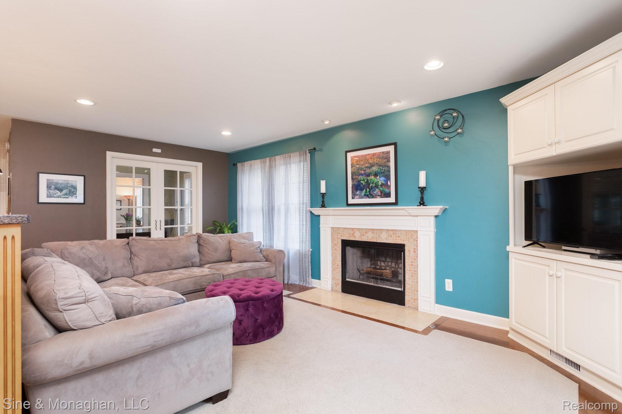 278 Ridgemont Road Grosse Pointe, MI 48236 - Photo 10 of 29 15.jpg