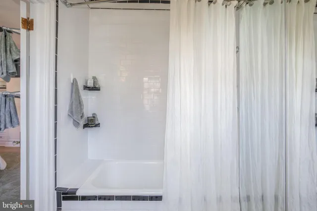 $799,000 | 1954 Columbia Road Northwest, Unit 201, Washington, DC 20009