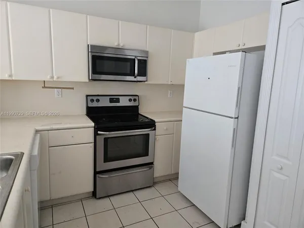 $1,900 | 1536 Southeast 25th Street, Unit 103, Homestead, FL 33035