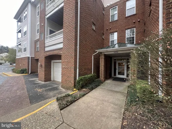 $2,400 | 4330 L Cannon Ridge Court, Unit 31, Fairfax, VA 22033