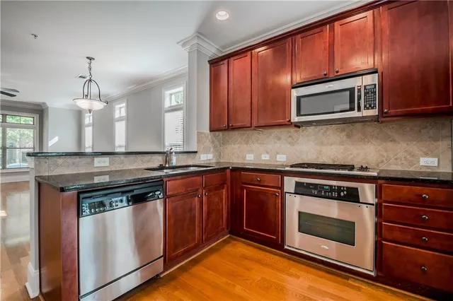 $2,400 | 2752 Wander Lane, Unit 27, Alpharetta, GA 30022