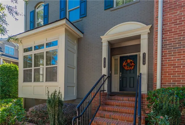 $2,400 | 2752 Wander Lane, Unit 27, Alpharetta, GA 30022