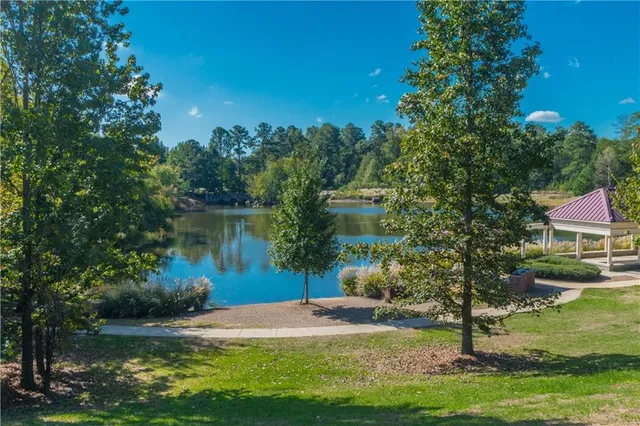 $2,400 | 2752 Wander Lane, Unit 27, Alpharetta, GA 30022