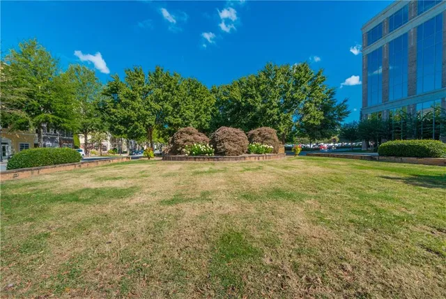 $2,400 | 2752 Wander Lane, Unit 27, Alpharetta, GA 30022