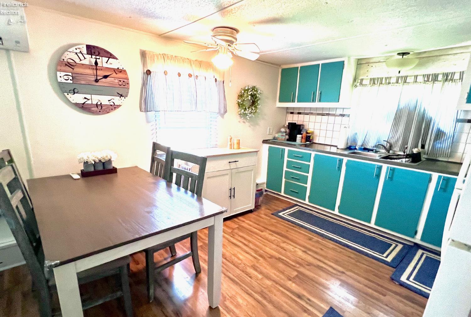 3575 Northeast Catawba Road, Unit 29 Port Clinton, OH 43452 - Photo 5 of 22 Gallery Image 5