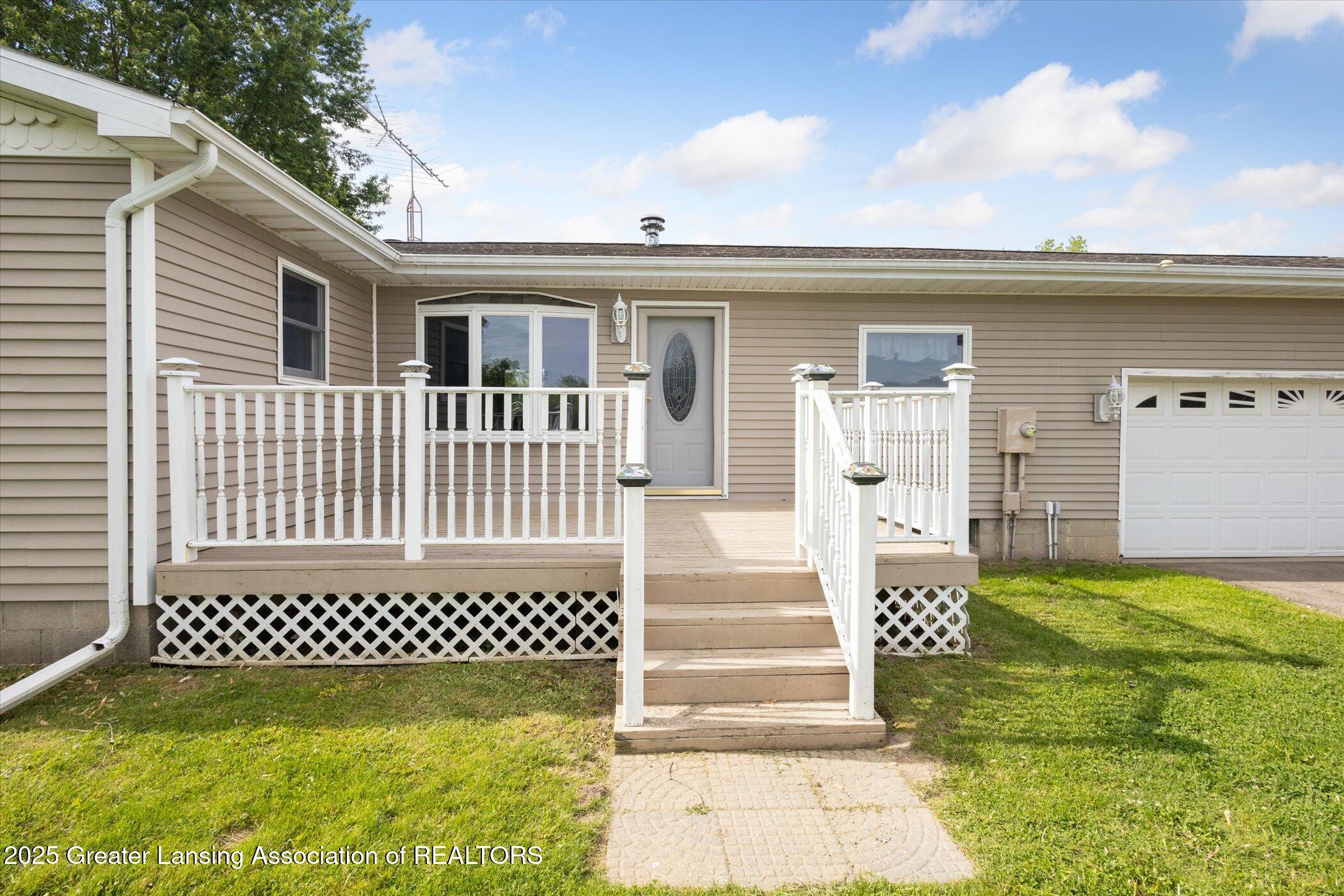 5023 Nichols Road Mason, MI 48854 - Photo 2 of 42 06-5023-Nichols-Rd-Mason-MI-48854-Window