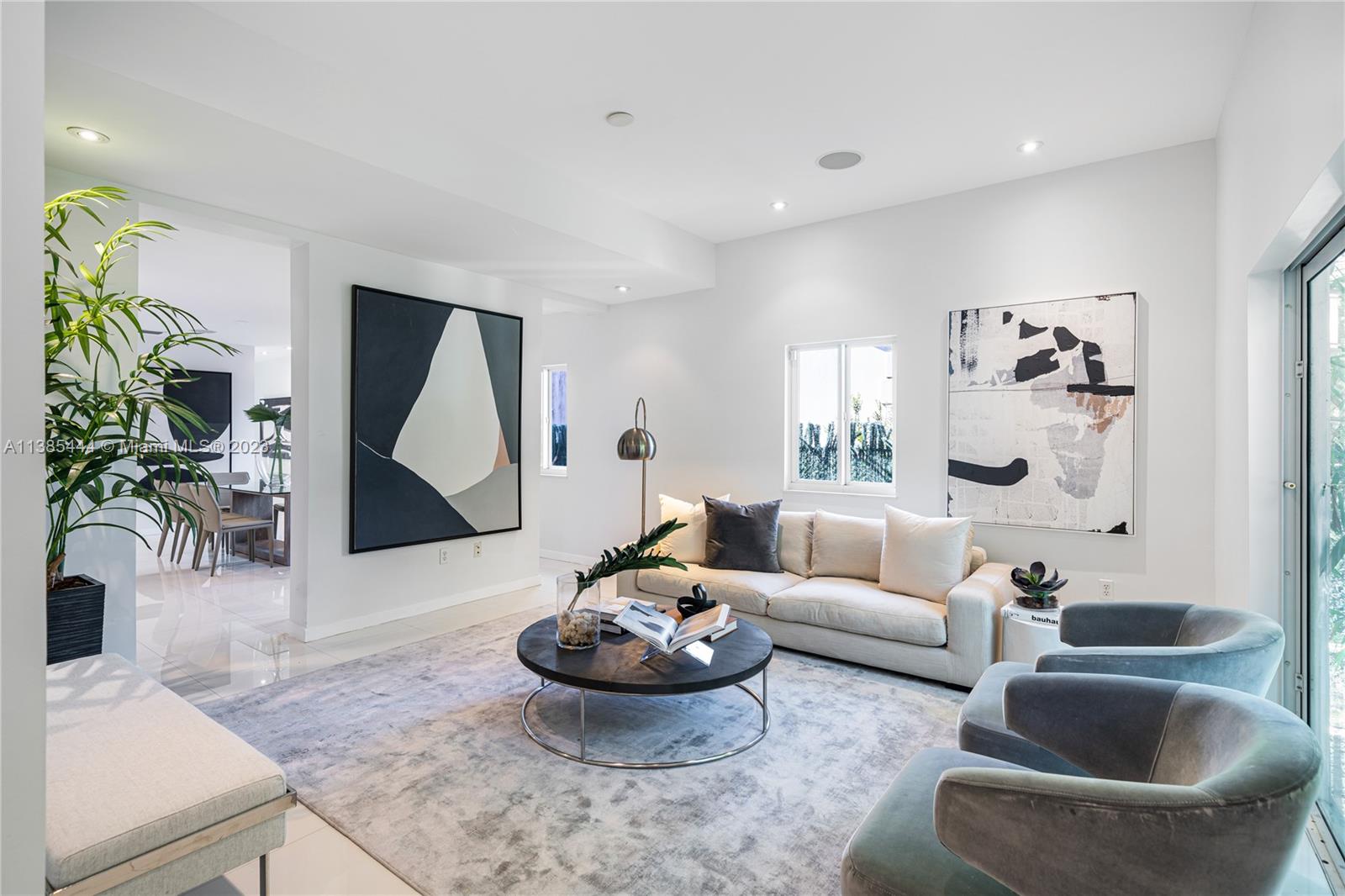 4415 North Bay Road Miami Beach, FL 33140 - Photo 1 of 1 Gallery Image 1