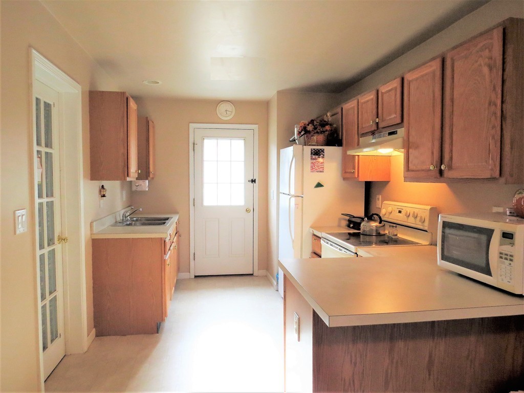 146 Wapping Road Kingston, MA 02364 - Photo 8 of 28 Gallery Image 8