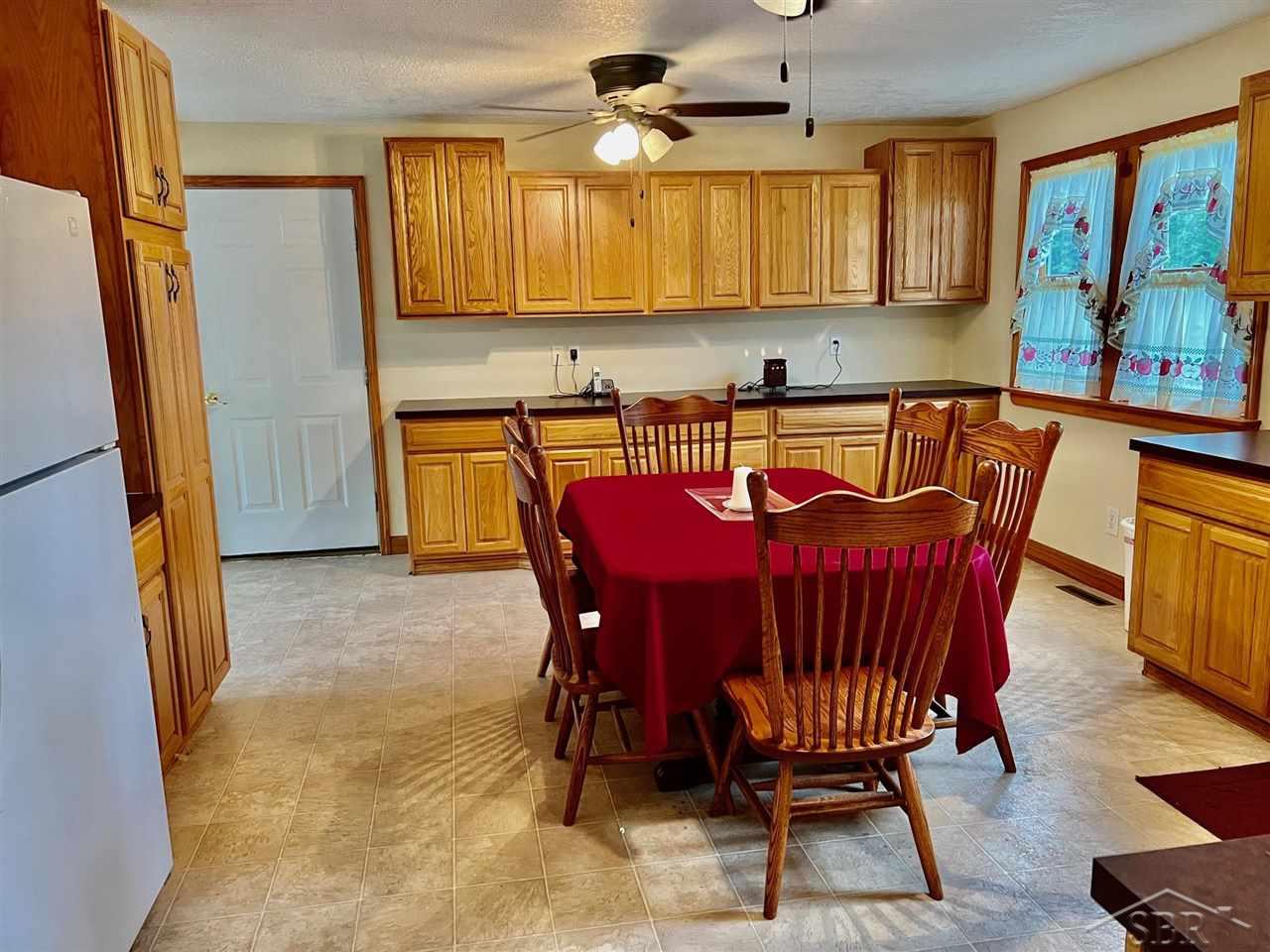 11645 East Parks Road Wheeler, MI 48662 - Photo 9 of 45 50075213-8.JPG