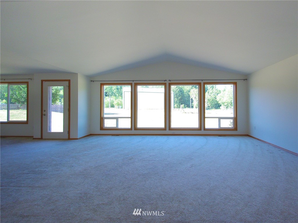 4035 O Brien Road Port Angeles, WA 98362 - Photo 9 of 25 Gallery Image 9