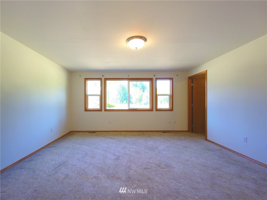 4035 O Brien Road Port Angeles, WA 98362 - Photo 10 of 25 Gallery Image 10