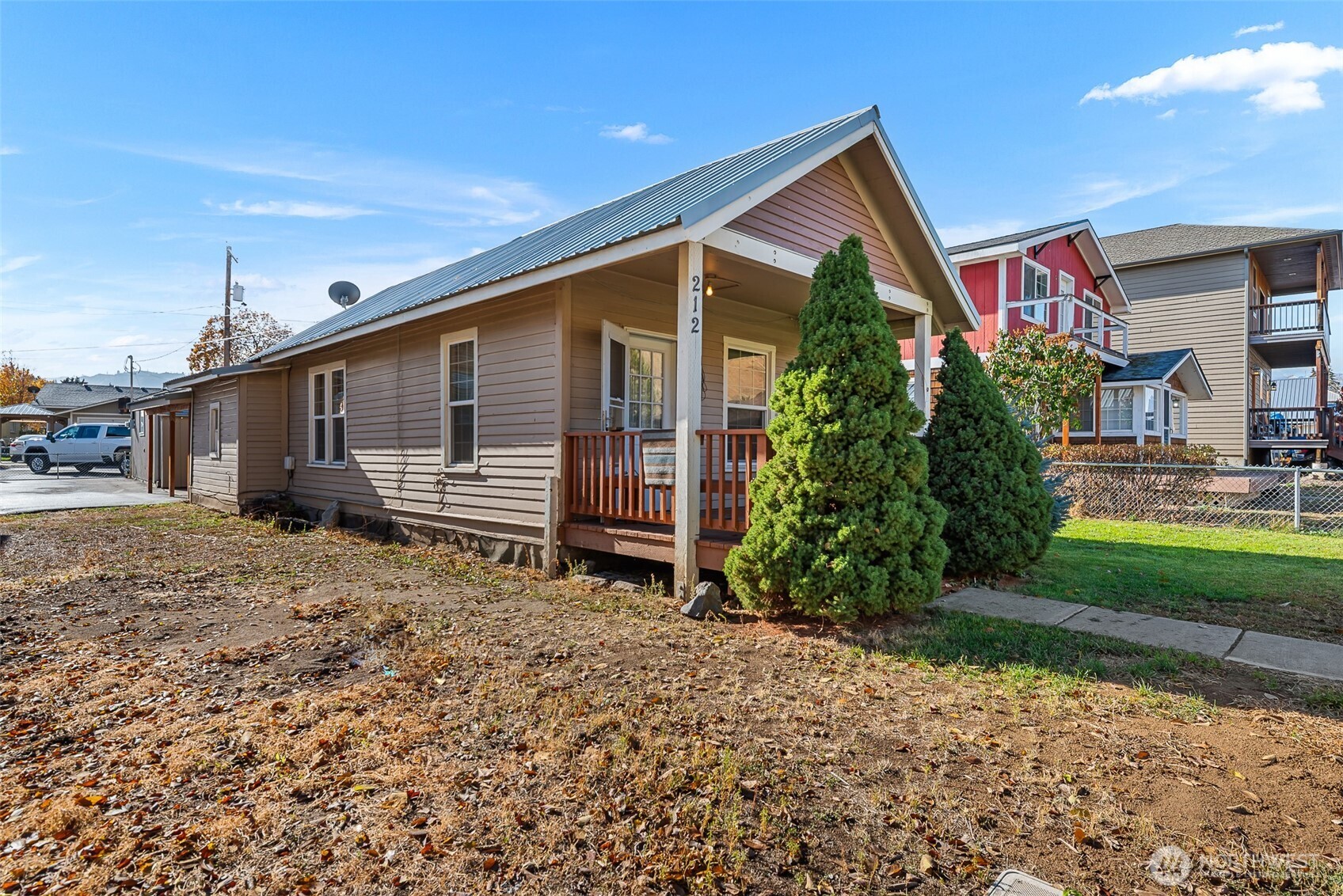 212 Riverside Drive Cashmere, WA 98815 - Photo 3 of 30 Gallery Image 3