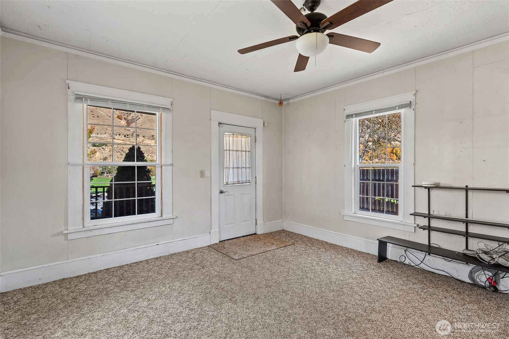 212 Riverside Drive Cashmere, WA 98815 - Photo 5 of 30 Gallery Image 5