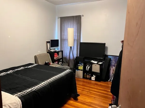 $1,850 | 560 William Street, Unit 1, Fall River, MA 02721