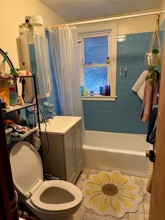 $1,850 | 560 William Street, Unit 1, Fall River, MA 02721