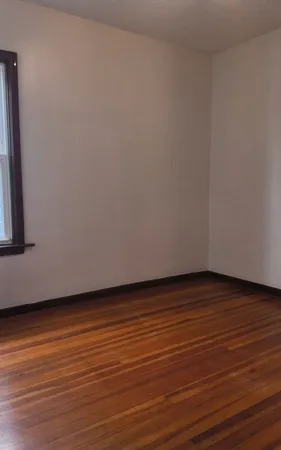 $1,850 | 560 William Street, Unit 1, Fall River, MA 02721