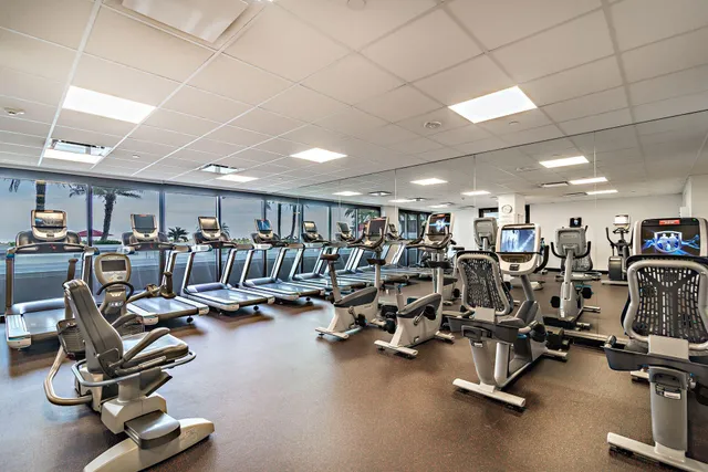 $9,500 | 525 South Flagler Drive, Unit 18C, West Palm Beach, FL 33401