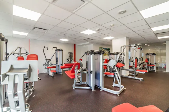 $9,500 | 525 South Flagler Drive, Unit 18C, West Palm Beach, FL 33401