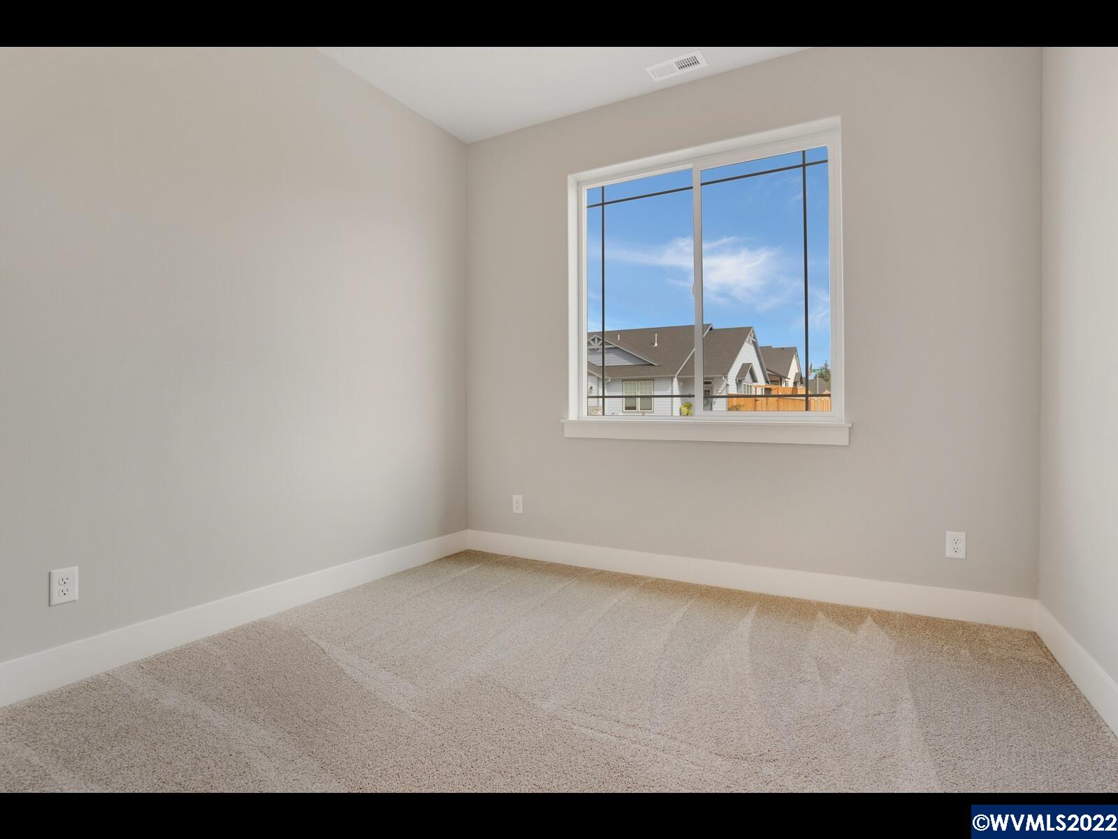 1589 Southwest Hazel Street Dallas, OR 97338 - Photo 6 of 28