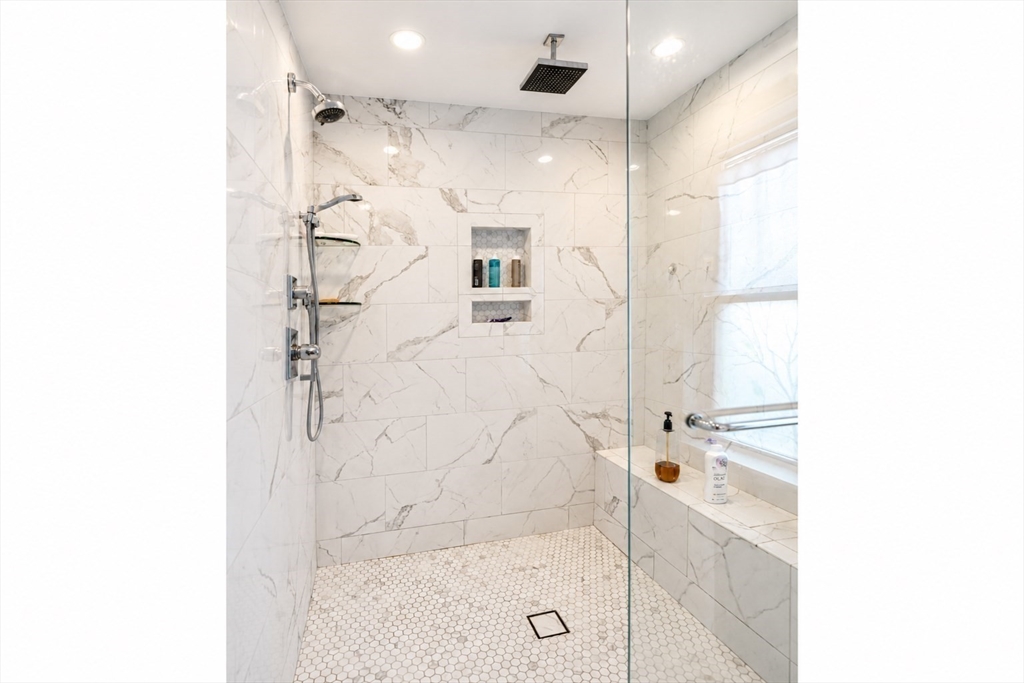 21 Crescent Road, Unit 21 Needham, MA 02494 - Photo 8 of 15