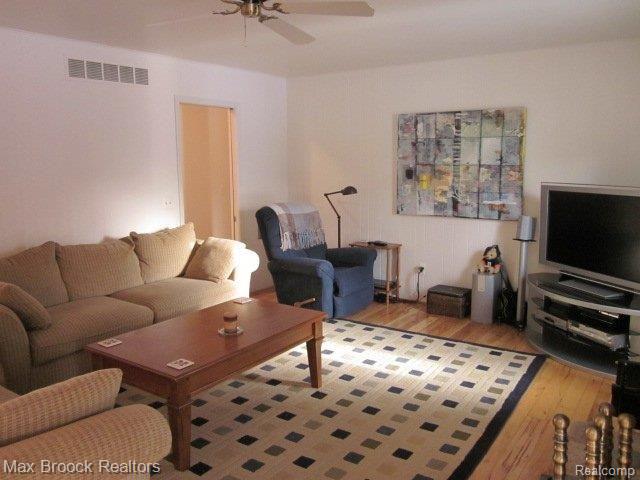 786 Lake Forest Road Rochester, MI 48309 - Photo 13 of 24 Lake Forest 029