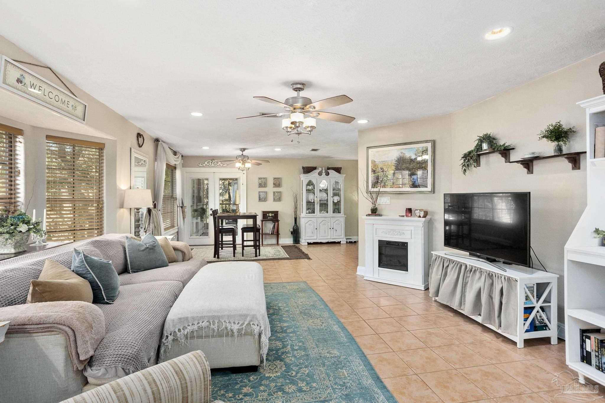 10013 Foxrun Road Pensacola, FL 32514 - Photo 8 of 40 Gallery Image 8