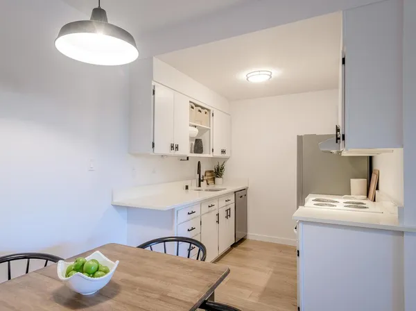 $648,000 | 1515 Arc Way, Unit 105, Burlingame, CA 94010