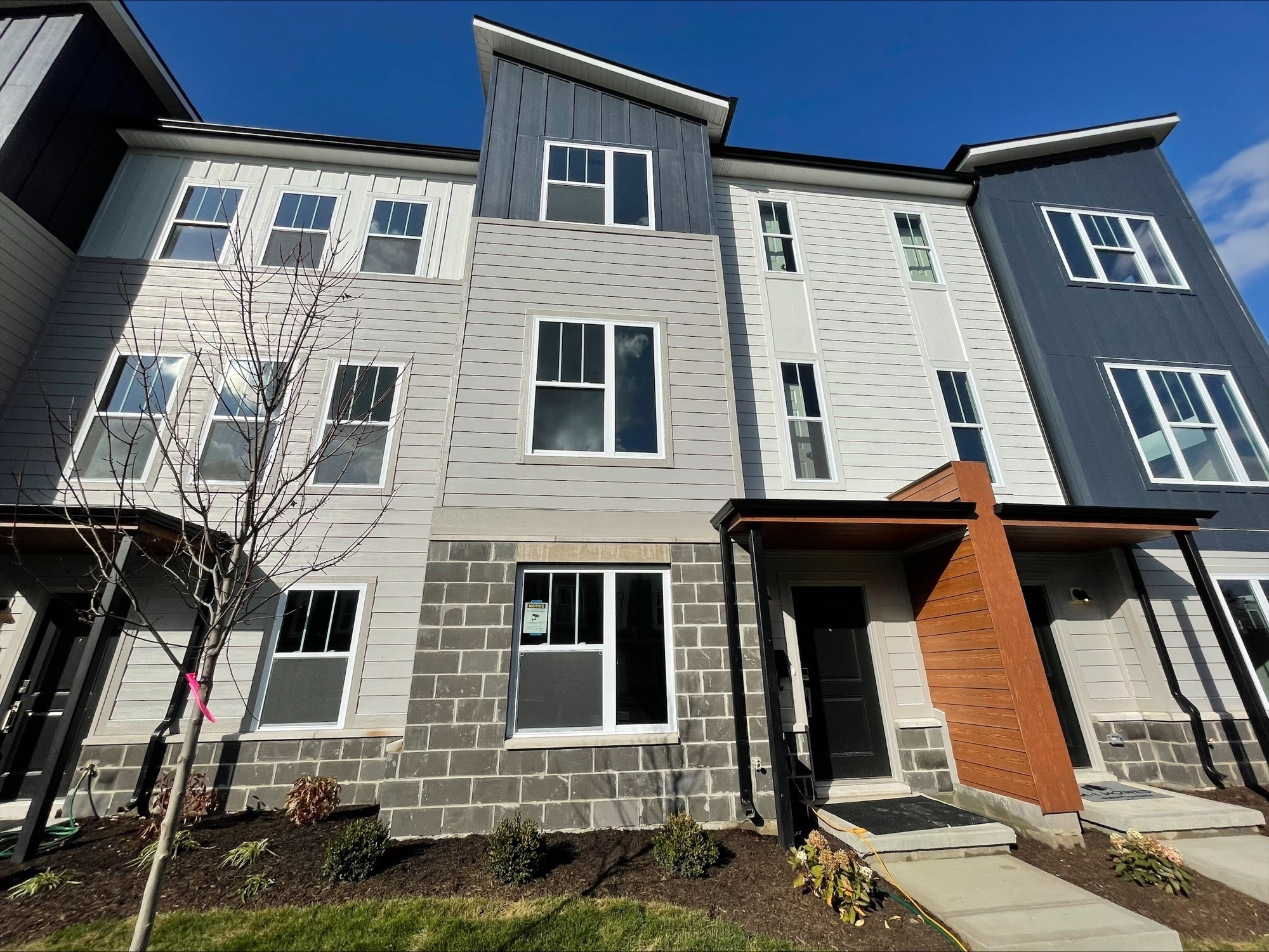 3128 West New York St  