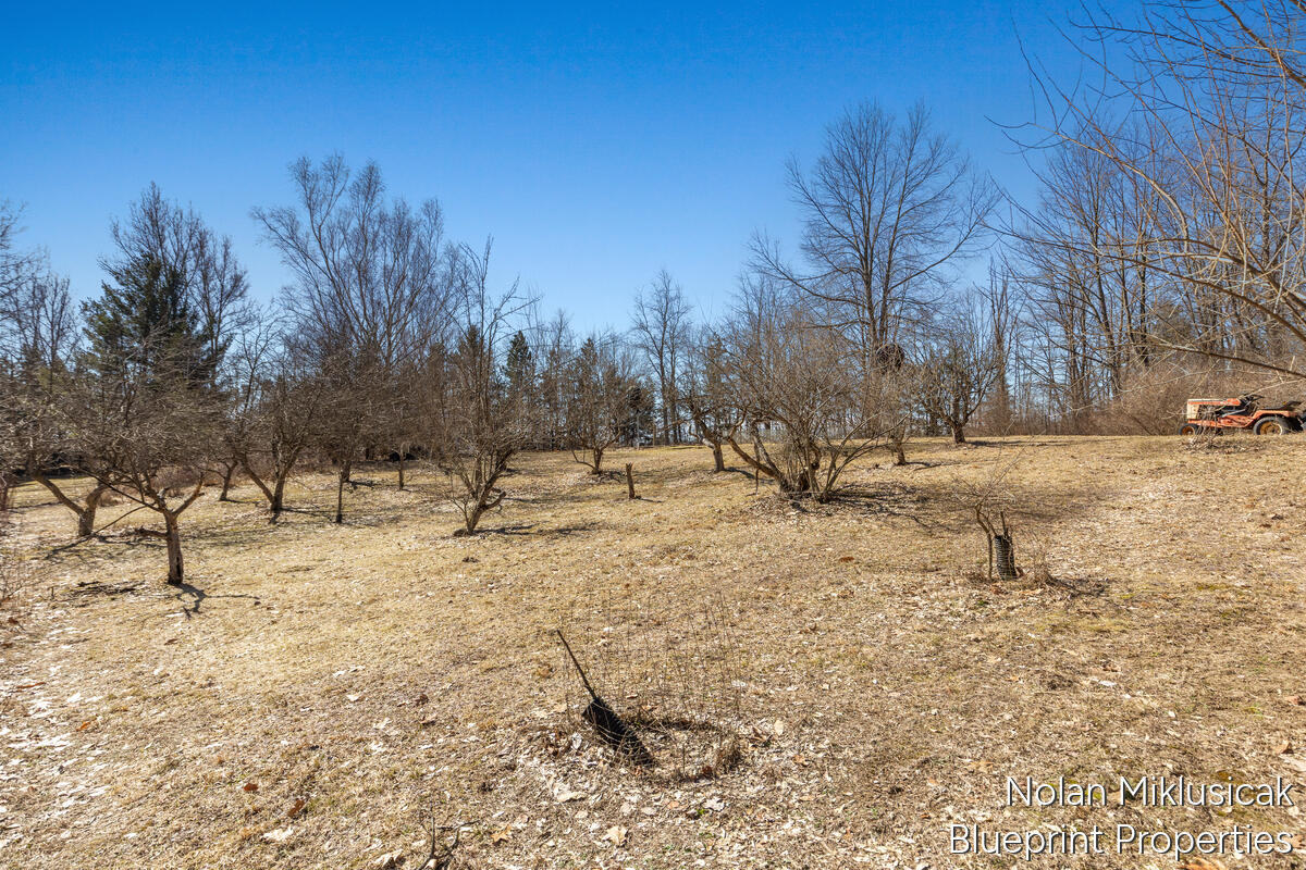 15342 West Almy Road Howard City, MI 49329 - Photo 56 of 82 15342-West-Almy_047