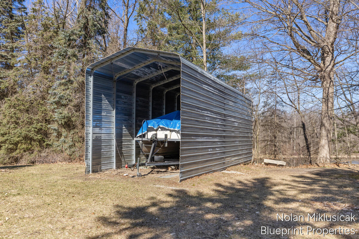 15342 West Almy Road Howard City, MI 49329 - Photo 65 of 82 15342-West-Almy_067