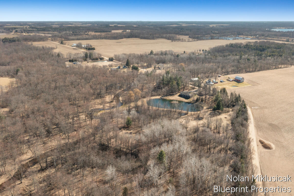15342 West Almy Road Howard City, MI 49329 - Photo 68 of 82 15342-West-Almy_203