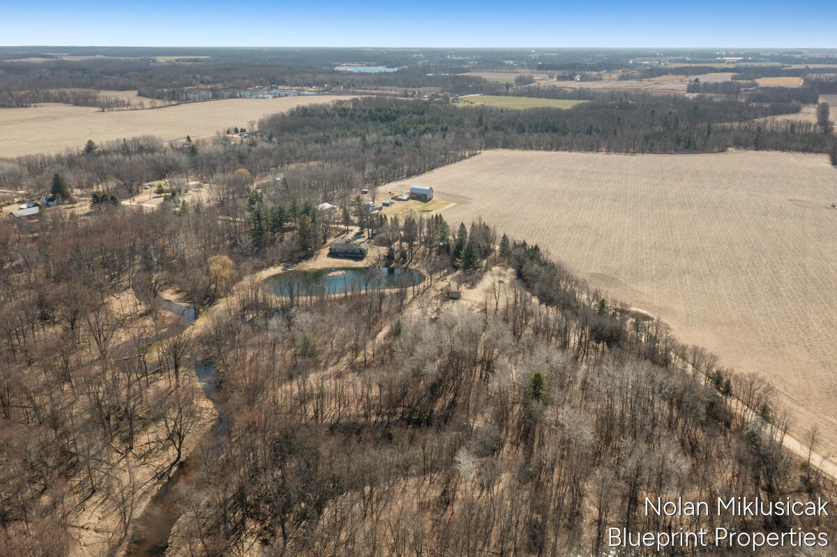 15342 West Almy Road Howard City, MI 49329 - Photo 69 of 82 15342-West-Almy_204