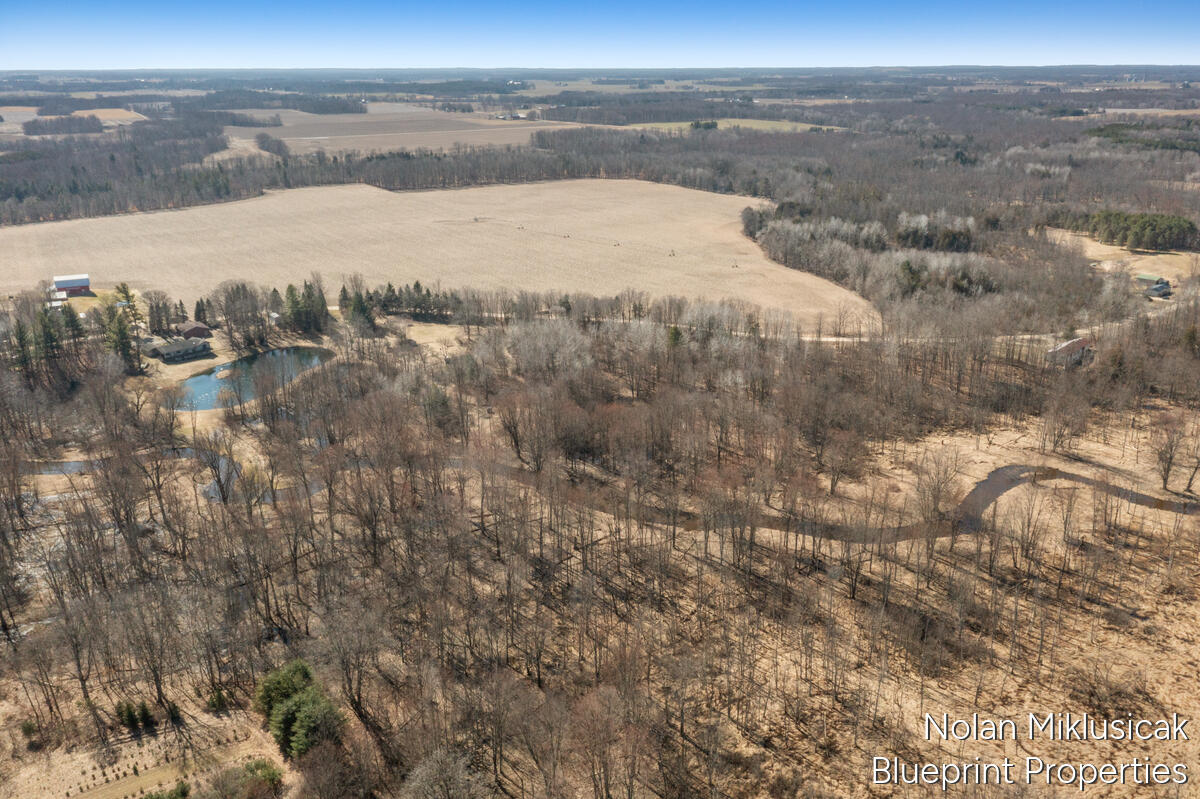 15342 West Almy Road Howard City, MI 49329 - Photo 70 of 82 15342-West-Almy_205