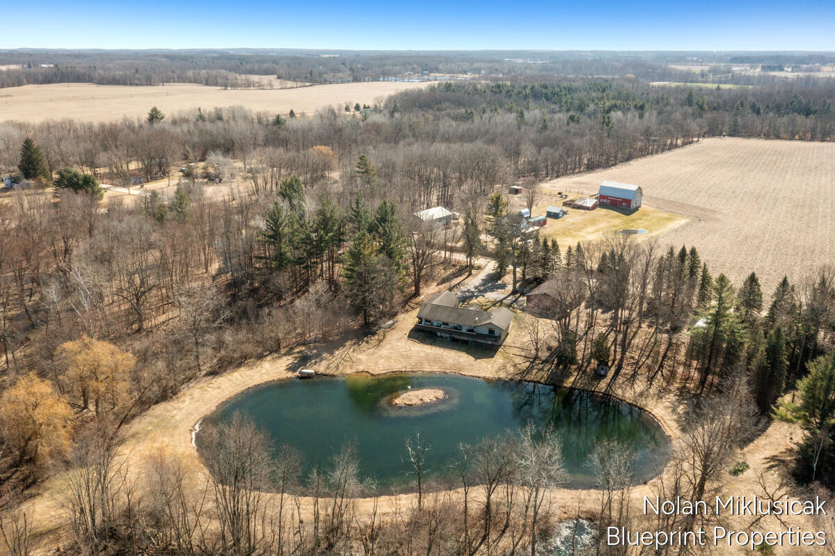 15342 West Almy Road Howard City, MI 49329 - Photo 73 of 82 15342-West-Almy_208