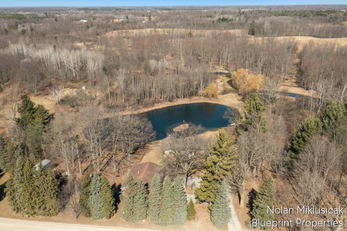 15342 West Almy Road Howard City, MI 49329 - Photo 76 of 82 15342-West-Almy_212