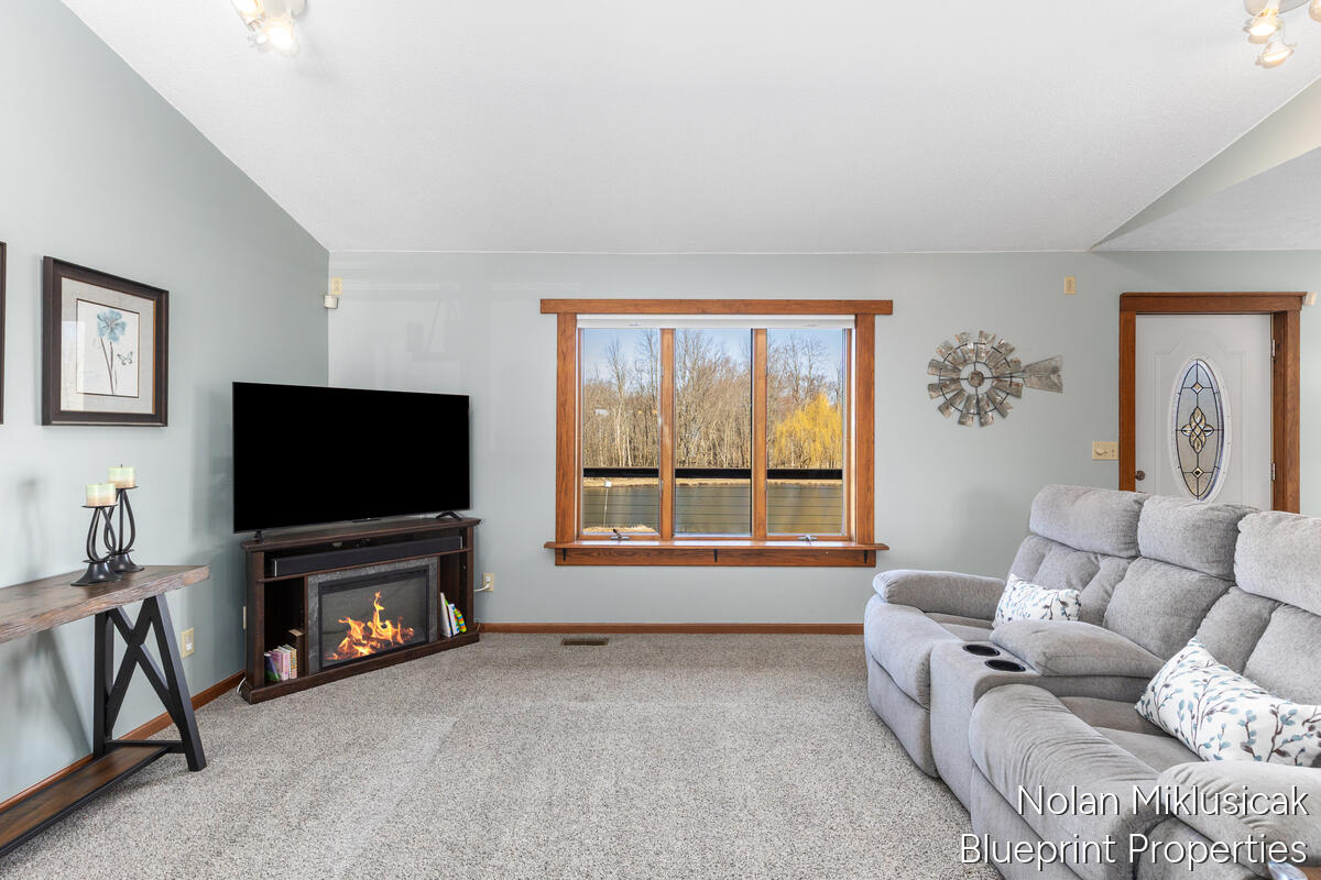 15342 West Almy Road Howard City, MI 49329 - Photo 9 of 82 15342-West-Almy_008