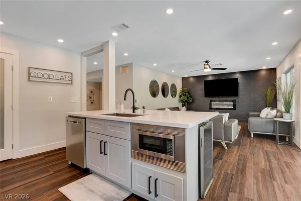 $7,250 | 2924 Domino Way, Las Vegas, NV 89117